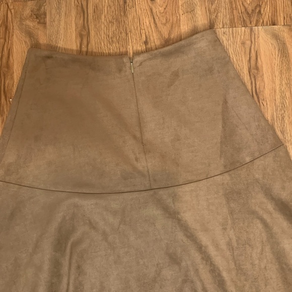 *NWT* Tommy Hilfiger Congac Faux Suede Swing Skirt - Picture 6 of 9